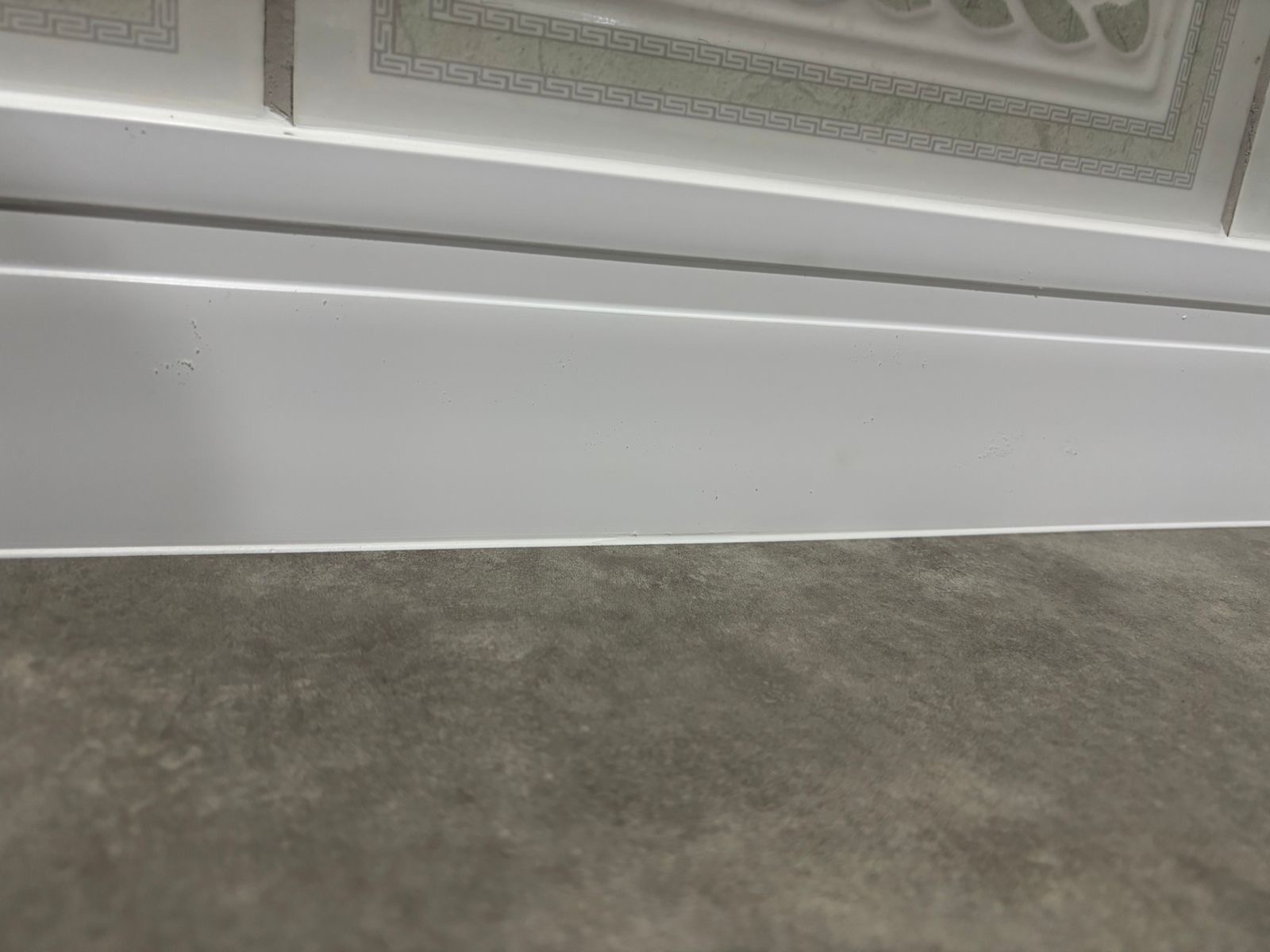 Rodapés e Persianas